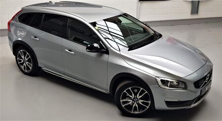 VOLVO V60 CROSS COUNTRY 2.0 D4 Lux Nav Cross Country Auto (s/s) 5dr